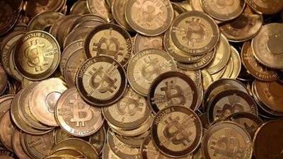 Visualized Bitcoin blockchain showcasing mining nodes and data verification